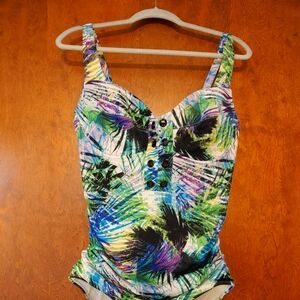 Torrid Women's Palm leaves swimsuit size Xl